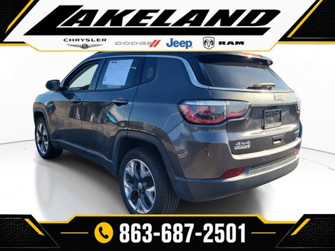 Used 2018 Jeep Compass Limited w/ Navigation Group AWD/4WD image 6