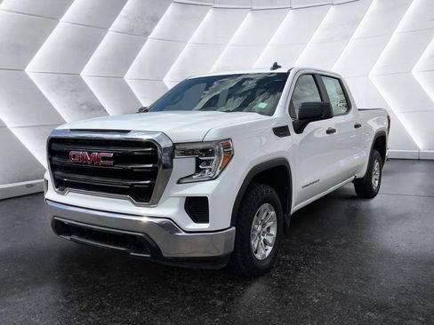 Used 2020 GMC Sierra 1500 2WD Crew Cab w/ Sierra Value Package image 3