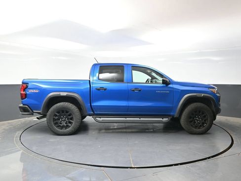 Used 2024 Chevrolet Colorado Trail Boss w/ Technology Package AWD/4WD image 4
