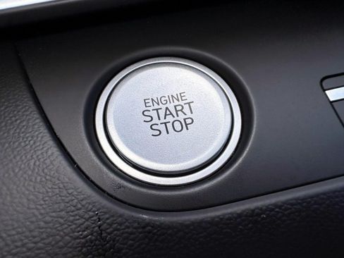 Used 2023 Hyundai Elantra SEL w/ Convenience Package FWD image 19