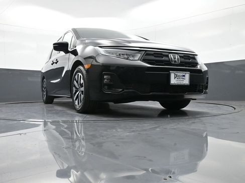 Certified 2025 Honda Odyssey EX-L image 60