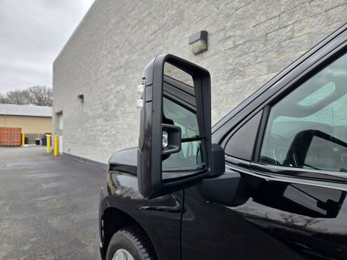 Used 2021 Chevrolet Silverado 1500 High Country w/ Technology Package AWD/4WD image 11