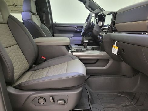 New 2026 Chevrolet Silverado 1500 ZR2 image 19