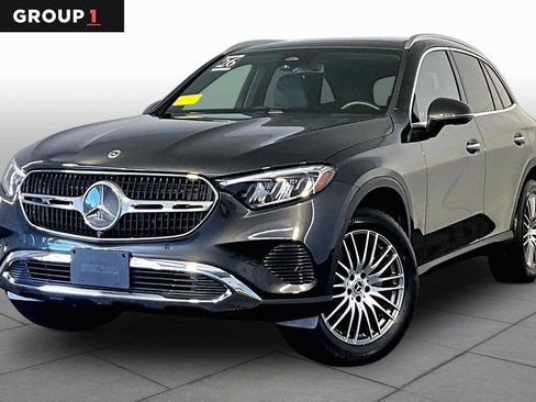Used 2026 Mercedes-Benz GLC 300 4MATIC image 1
