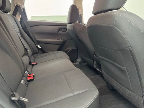 Used 2024 Nissan Rogue S image 32