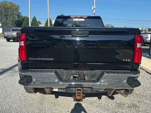 Used 2022 Chevrolet Silverado 3500 LTZ w/ LTZ Convenience Package AWD/4WD image 5