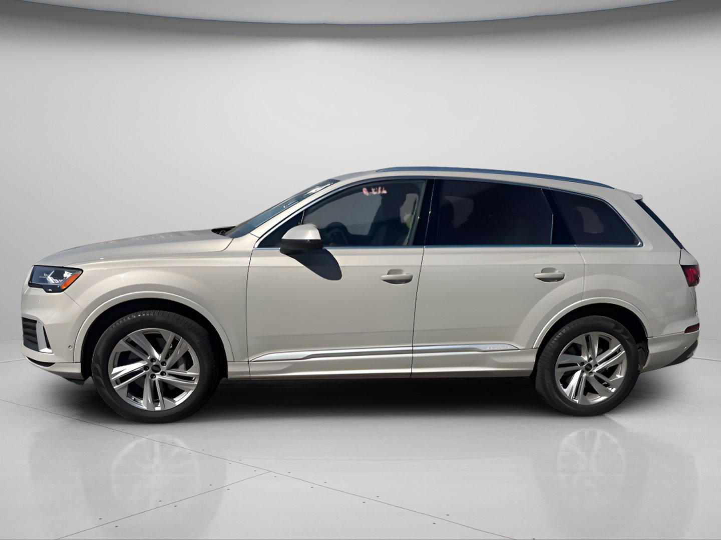 Used 2023 Audi Q7 2.0T Premium w/ Convenience Package AWD/4WD image 8
