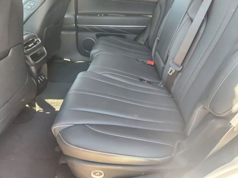 Used 2024 Genesis GV80 2.5T image 30