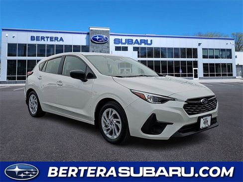 Certified 2025 Subaru Impreza 2.0i image 1