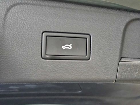 Used 2026 Volkswagen Atlas Peak Edition AWD/4WD image 17