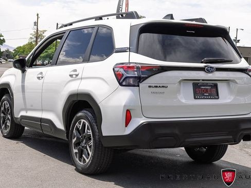Used 2025 Subaru Forester Premium AWD/4WD image 14