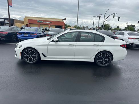 Used 2023 BMW 530i w/ M Sport Package image 2