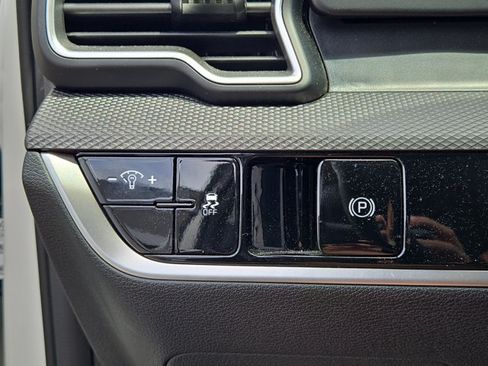 Certified 2025 Kia Sportage LX AWD/4WD image 49