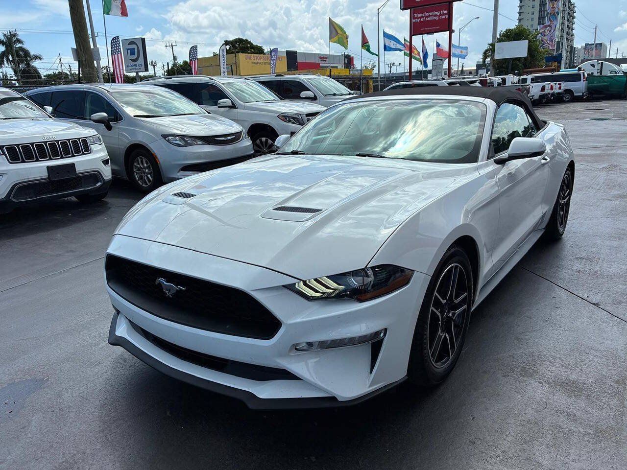 Used 2020 Ford Mustang Premium RWD image 2