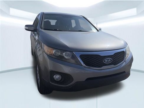Used 2013 Kia Sorento LX w/ Value Pkg image 5