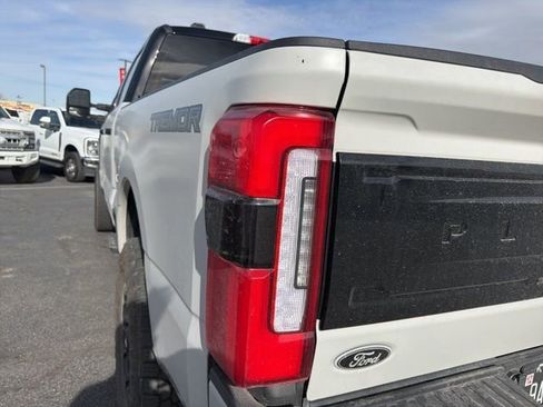 Used 2024 Ford F350 Platinum w/ Tremor Off-Road Package AWD/4WD image 28