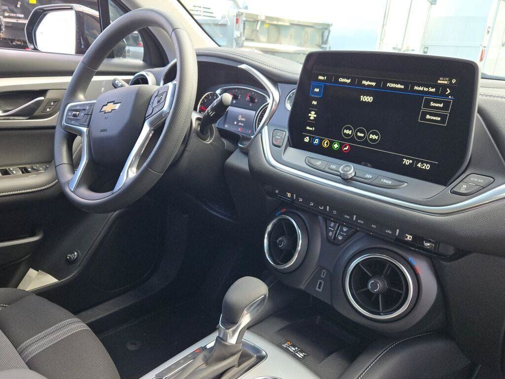 New 2026 Chevrolet Blazer LT w/ Convenience Package FWD image 8