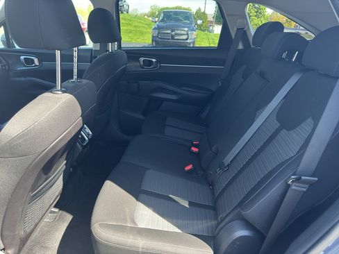Used 2022 Kia Sorento LX FWD image 27