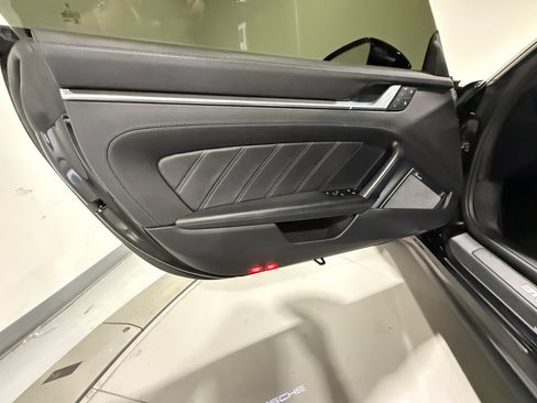 Used 2022 Porsche 911 Turbo S image 28