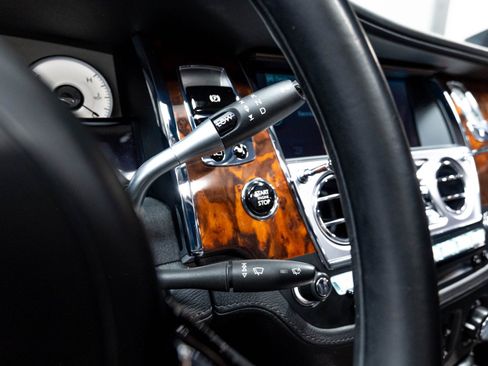 Used 2012 Rolls-Royce Ghost RWD image 77