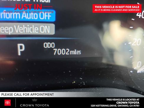 Used 2026 Toyota Sienna XLE FWD image 10