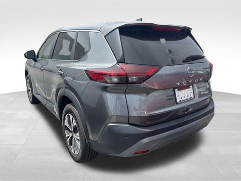 Used 2023 Nissan Rogue SV image 5