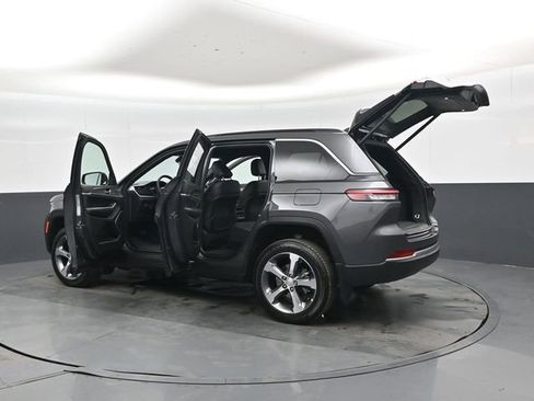 New 2026 Jeep Grand Cherokee Limited w/ Trailer Tow Package RWD image 47