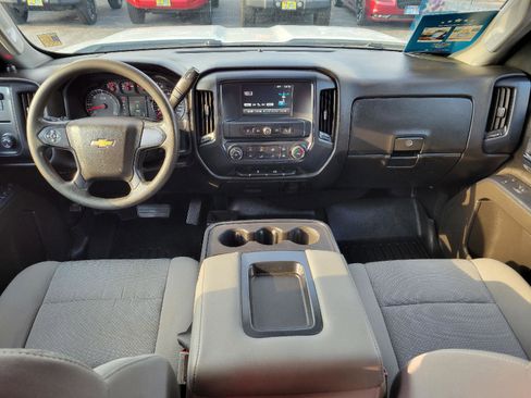 Used 2019 Chevrolet Silverado 2500 W/T AWD/4WD image 4