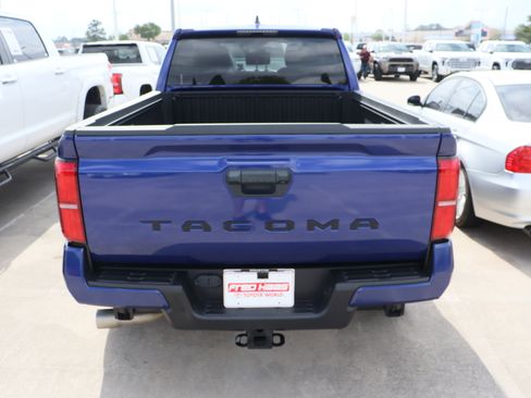 Used 2024 Toyota Tacoma TRD Sport image 8