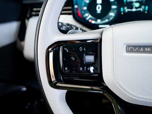 Used 2023 Land Rover Range Rover Sport SE Dynamic image 35