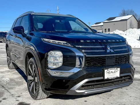 New 2025 Mitsubishi Outlander AWD image 1