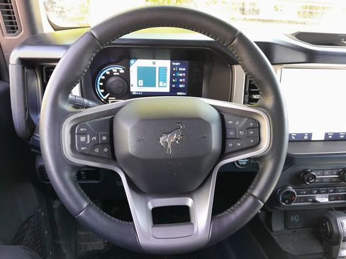 Used 2023 Ford Bronco Outer Banks AWD/4WD image 16