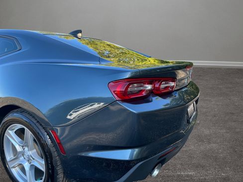 Used 2021 Chevrolet Camaro LT image 31