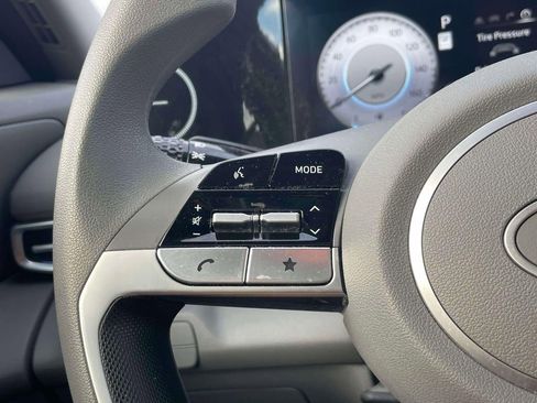 Certified 2024 Hyundai Elantra SEL image 20