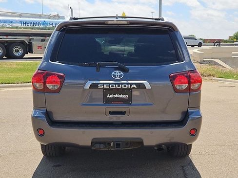 Used 2020 Toyota Sequoia Platinum AWD/4WD image 7
