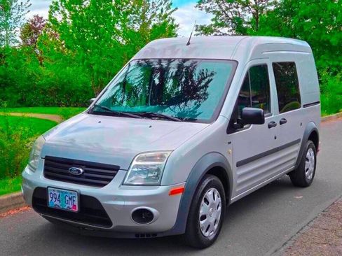 Used 2013 Ford Transit Connect XLT image 9