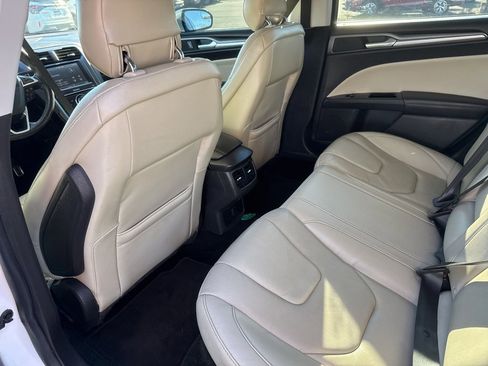 Used 2015 Ford Fusion Titanium image 18