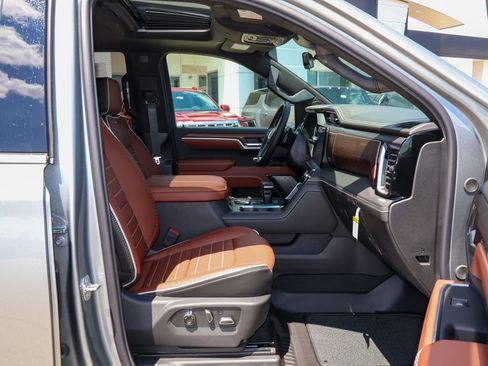 New 2026 GMC Sierra 1500 Denali Ultimate w/ LPO, Black Badging Package AWD/4WD image 32