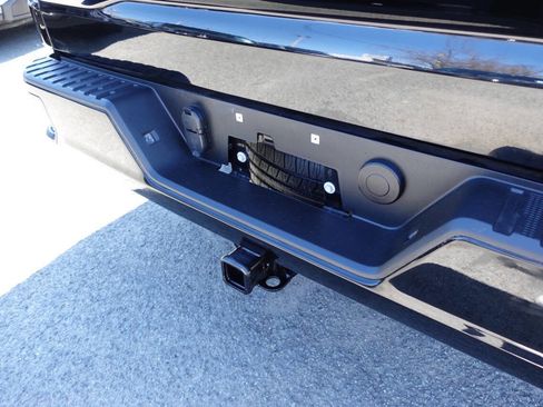 Used 2024 GMC Sierra 1500 Pro w/ Graphite Edition image 24