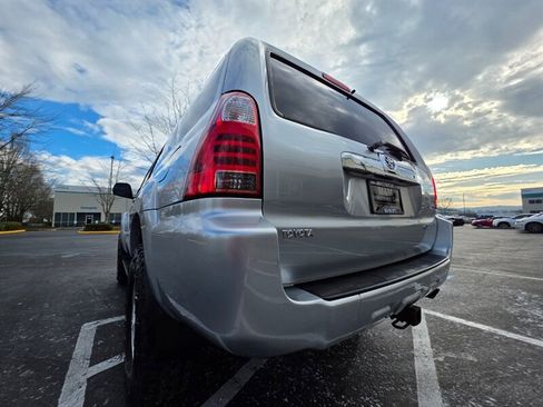 Used 2007 Toyota 4Runner SR5 image 11