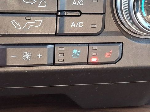 Used 2019 Ford F150 Lariat w/ Equipment Group 502A Luxury image 25