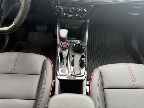 Used 2025 Chevrolet TrailBlazer RS w/ Convenience Package FWD image 10