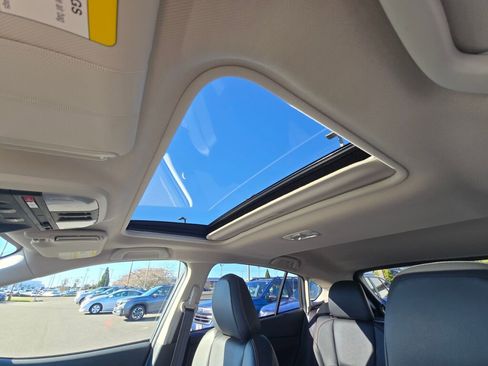 Used 2023 Subaru Crosstrek 2.5i Limited image 19