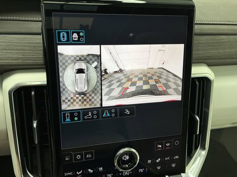 Certified 2025 GMC Acadia Denali w/ Super Cruise Package AWD/4WD image 6