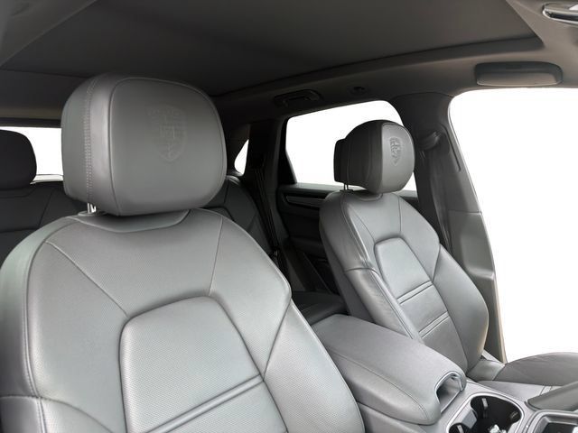 Used 2020 Porsche Cayenne AWD/4WD image 28