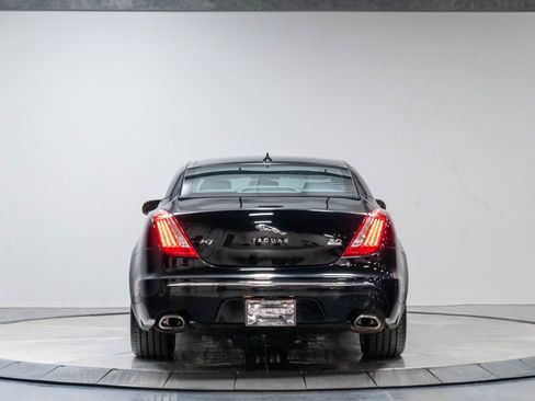 Used 2013 Jaguar XJ AWD image 49