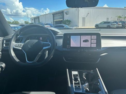 New 2026 Volkswagen Atlas Cross Sport SE image 47