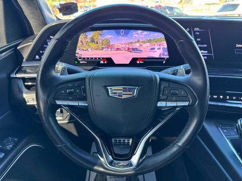 Used 2023 Cadillac Escalade ESV V AWD/4WD image 15