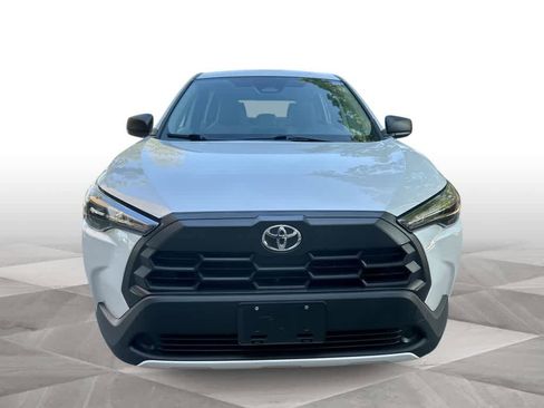Used 2026 Toyota Corolla Cross L image 3