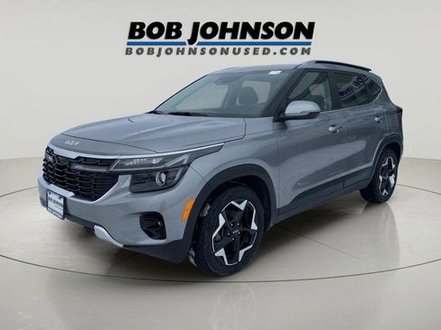 Used 2024 Kia Seltos EX image 3